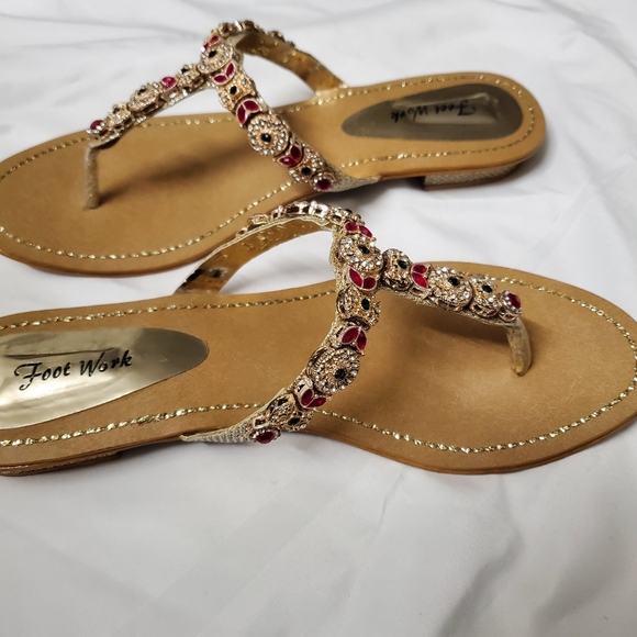 Sandals - Picture 7 of 8